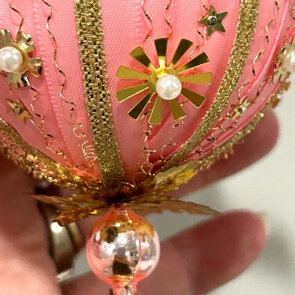 Vintage repurposed holiday Christmas ornament - Picture 10 of 10